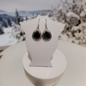 10/ $10 New paparazzi earrings